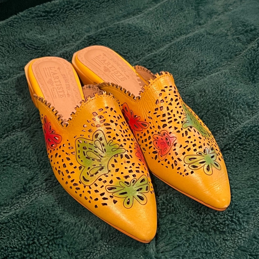 L'ARTISTE Step Yellow Floral L'Artiste Galatina Mule Leather Mules 37 (6.5/7)